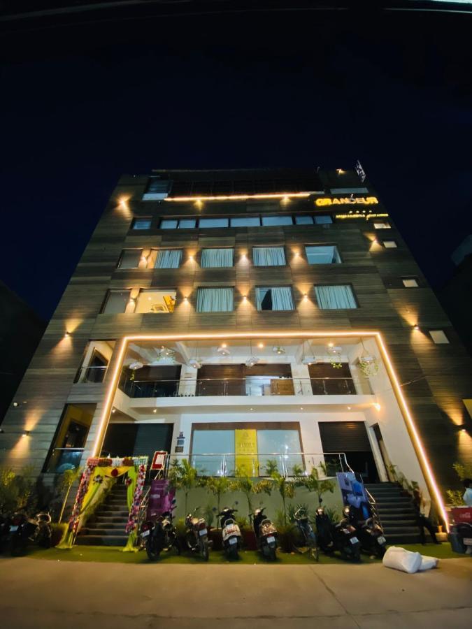 Hotel Ss Grandeur Lucknow Luaran gambar
